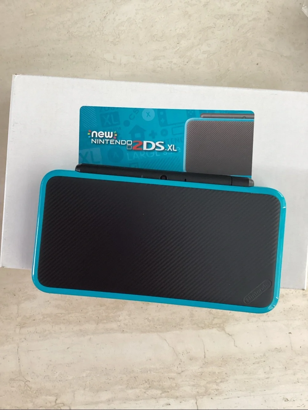 New Nintendo 2DS XL Console Nintendo Factory Refurbished & Charger Turquoise
